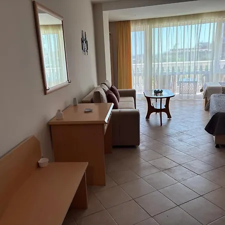 Miramar Palace 615s סאני ביץ'