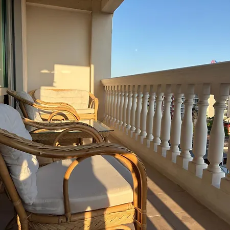 Miramar Palace 615s * סאני ביץ'