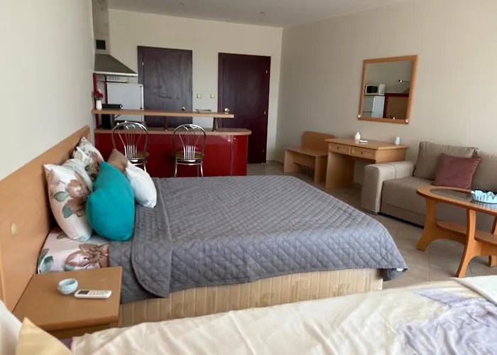 Miramar Palace 615s * סאני ביץ'