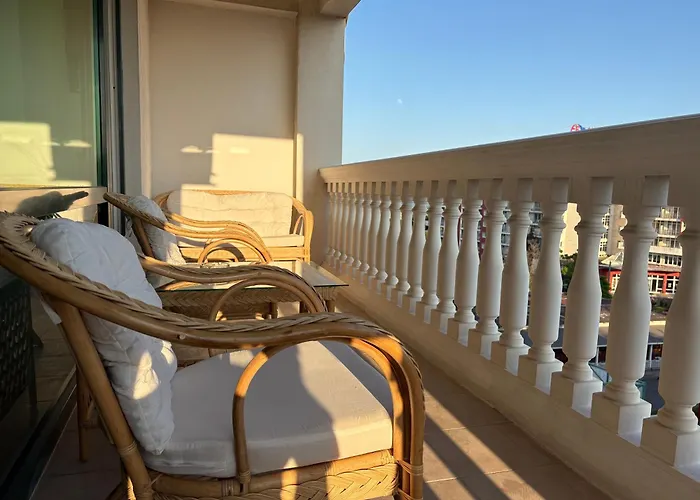 Miramar Palace 615s * סאני ביץ'