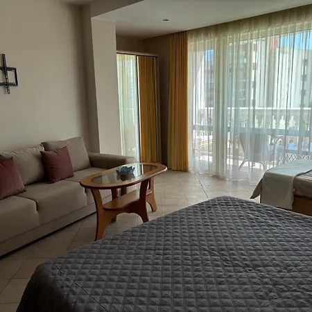 Miramar Palace 615s