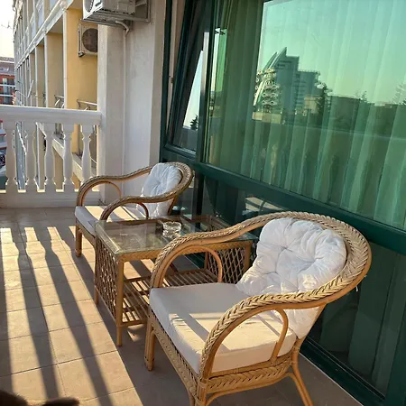 Miramar Palace 615s Lägenhet Slăntjev Brjag