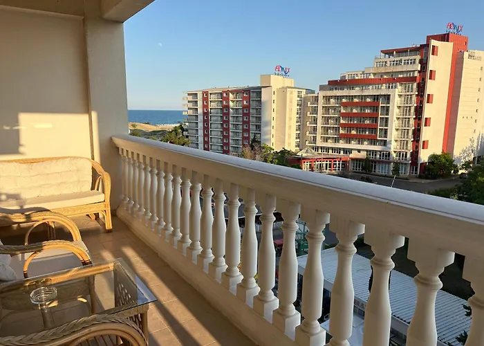 Apartment Miramar Palace 615s *